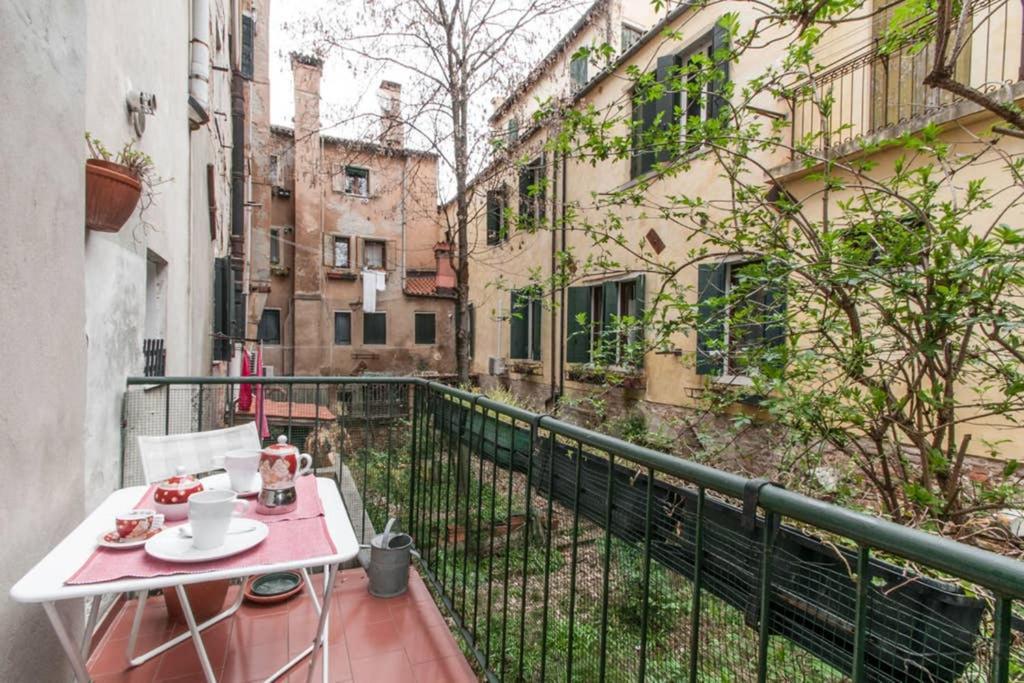 Ca' Cordoni - Charming Place In The Heart Of Appartement